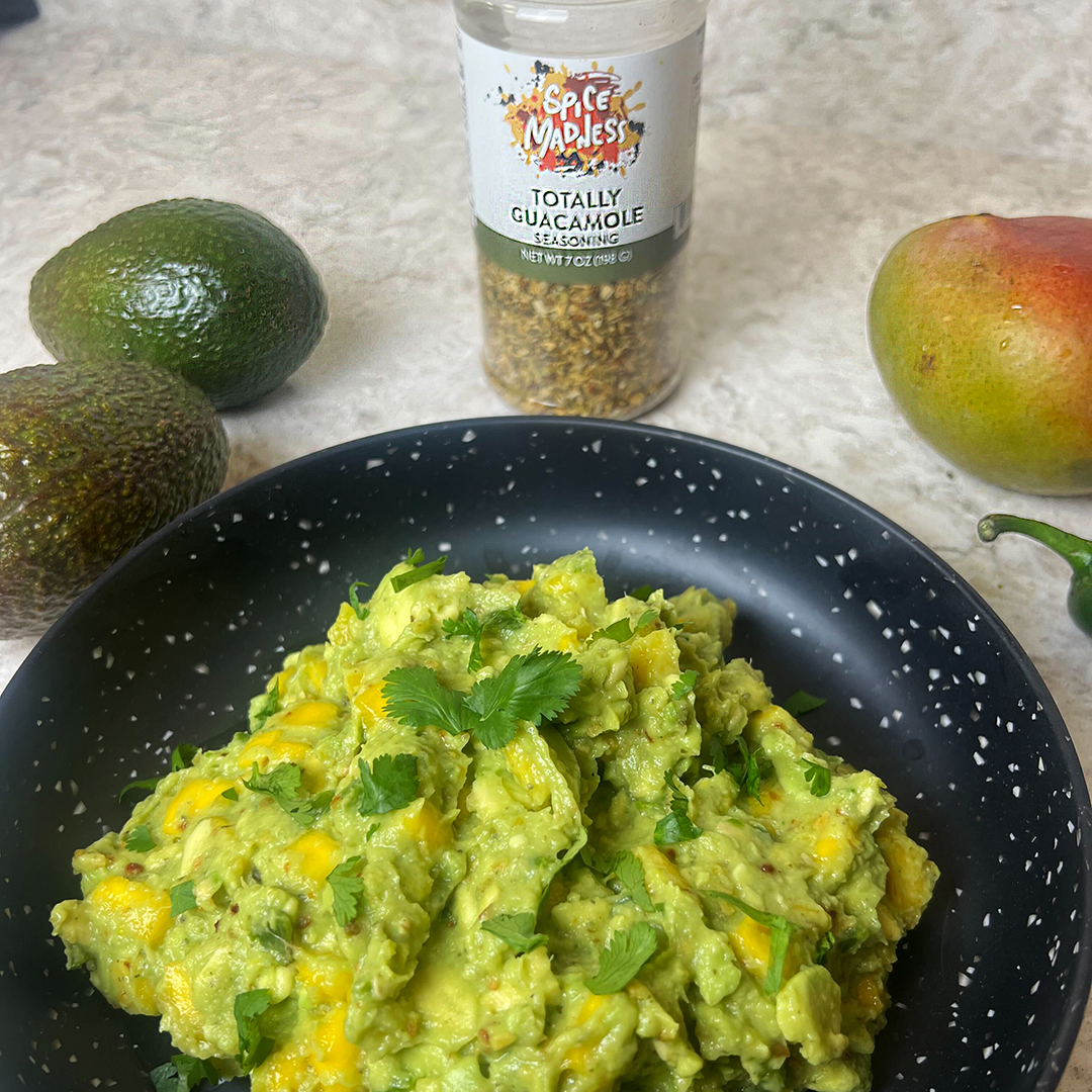 Quick & Easy Spicy Mango Guac: Tropical Flavor Explosion